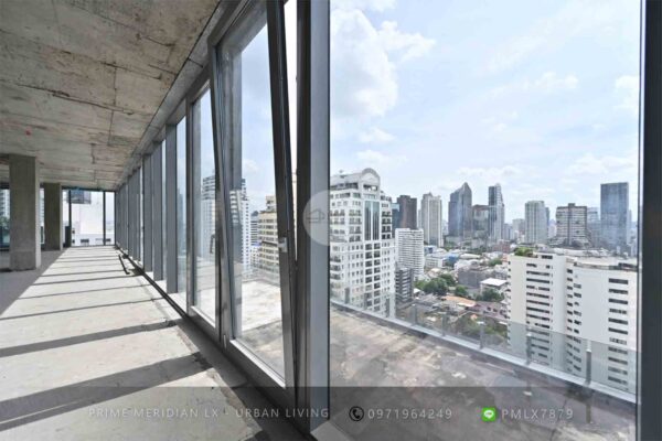 Circle Sukhumvit 11 - Duplex Villa