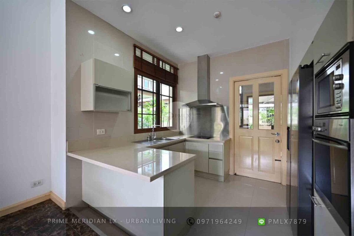 Baan Sansiri Sukhumvit 67 - Single House