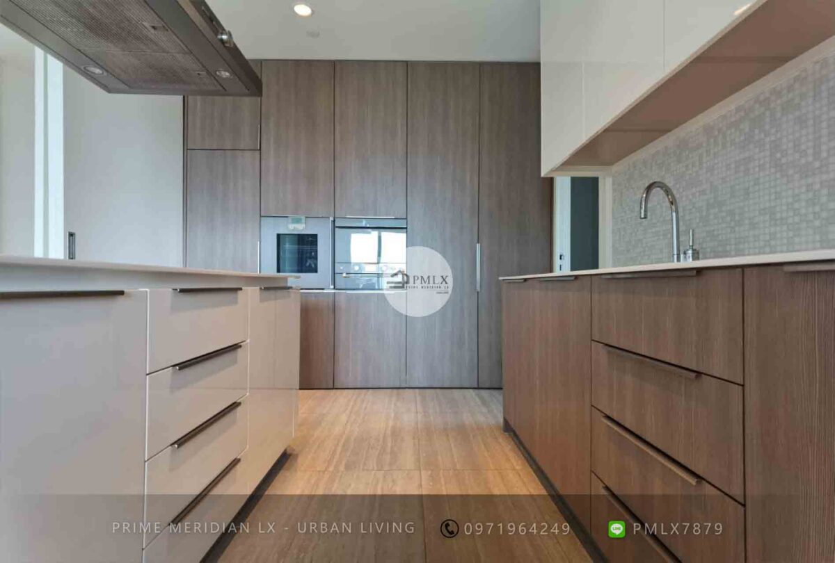 185 Rajadamri - 3 Beds