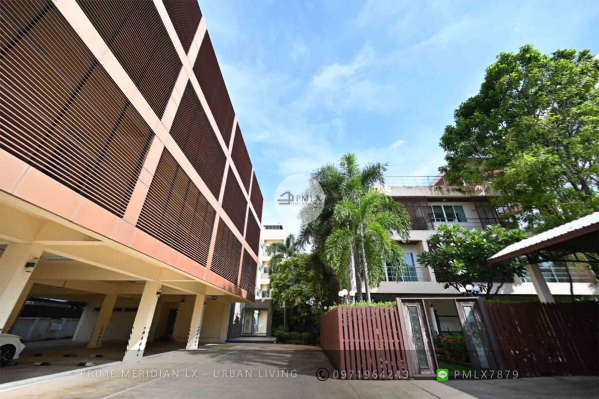 Land with Single House + Office Building (Sukhumvit 101)