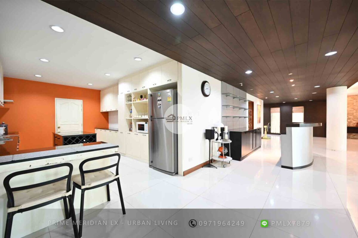 Land with Single House + Office Building (Sukhumvit 101)