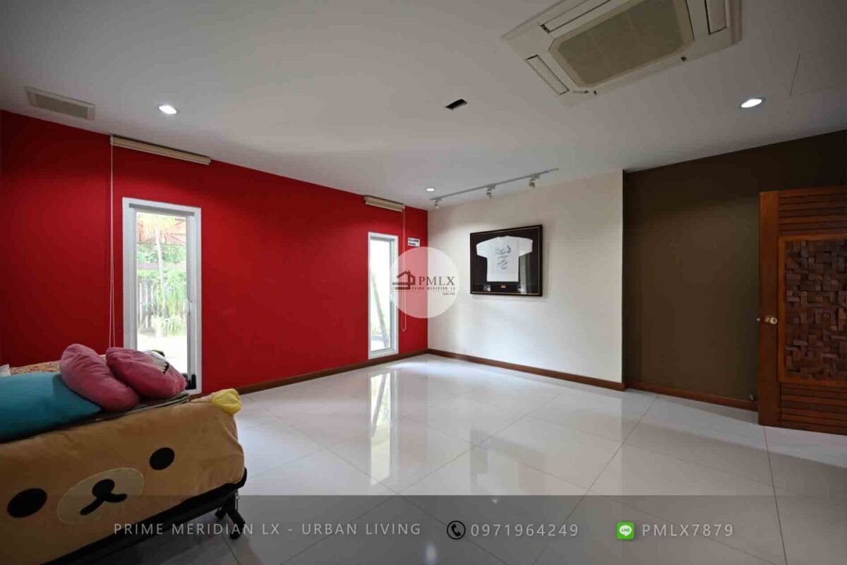 Land with Single House + Office Building (Sukhumvit 101)