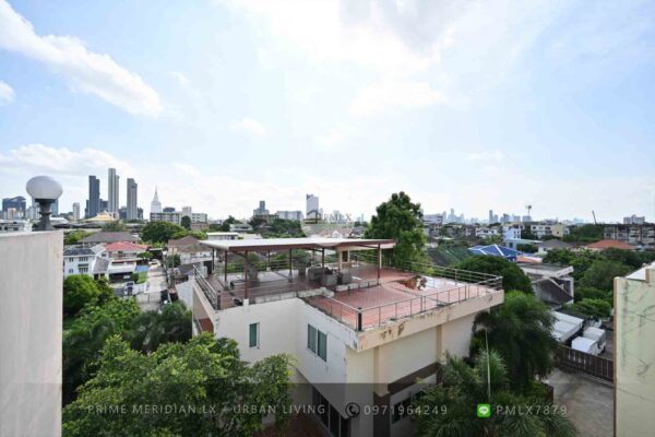 Land with Single House + Office Building (Sukhumvit 101)