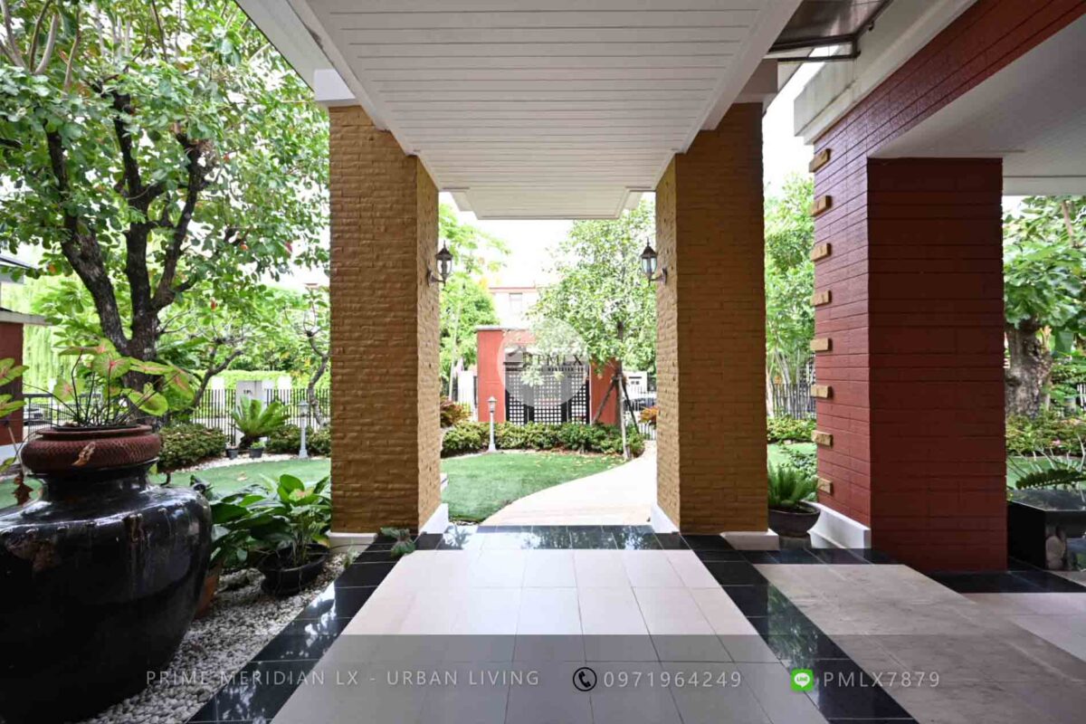 Narasiri Pattanakarn Srinakarin - 4 Beds