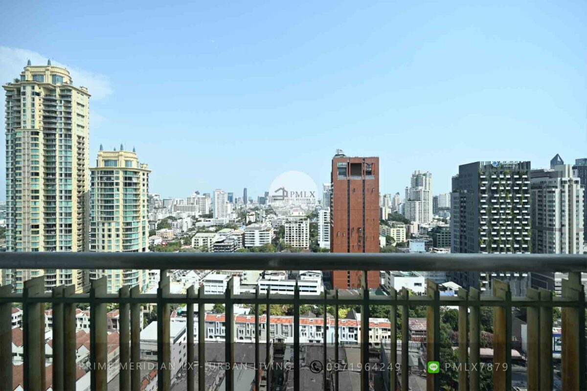 Wind Sukhumvit 23 - Triplex Penthouse