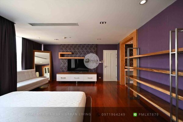 Wind Sukhumvit 23 - Triplex Penthouse