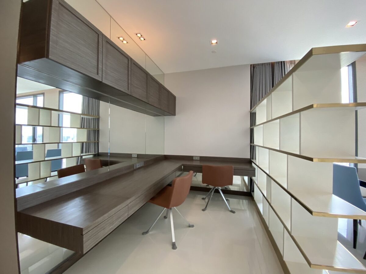 Q1 Sukhumvit - 3 Bedrooms