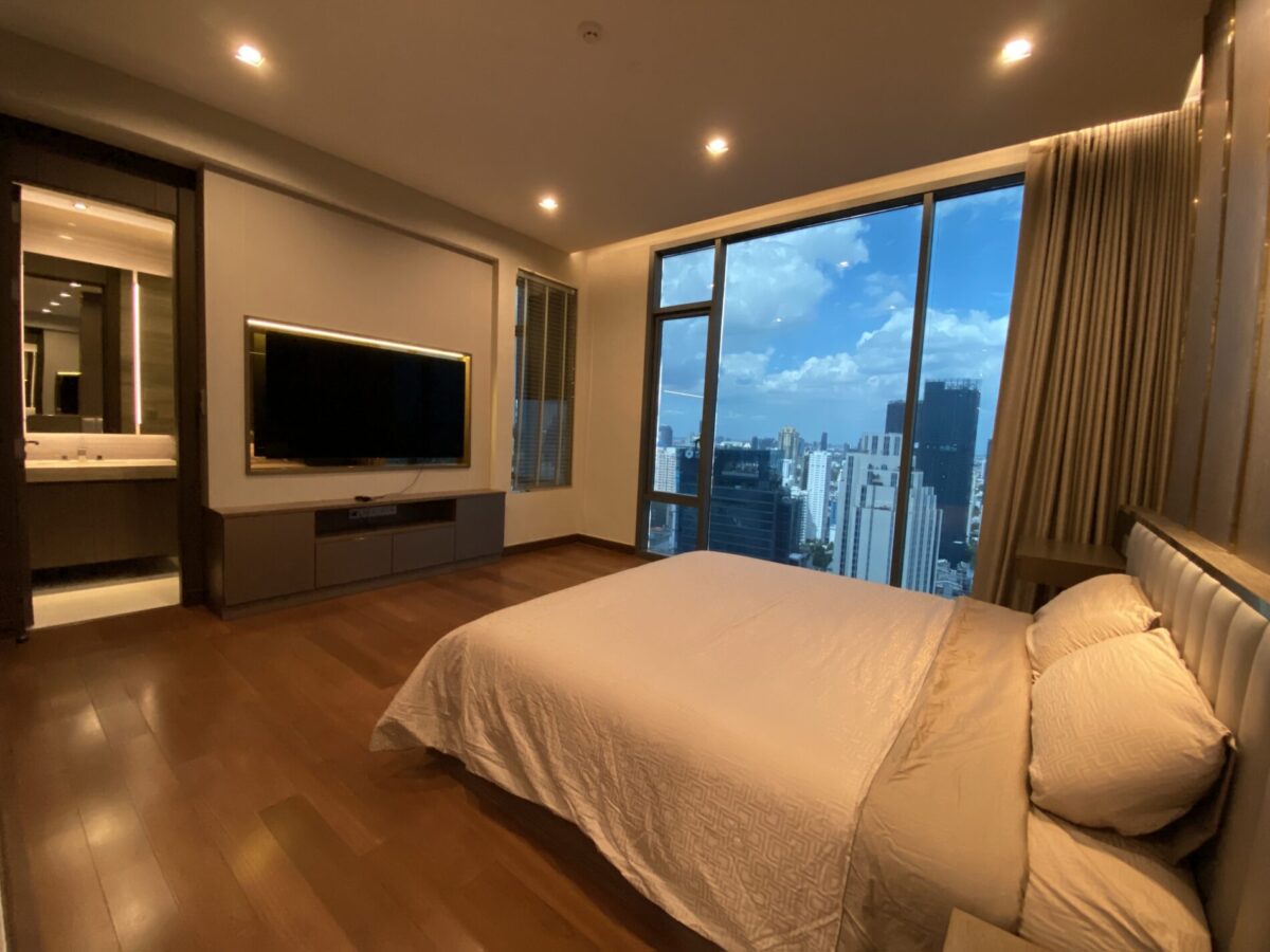 Q1 Sukhumvit - 3 Bedrooms