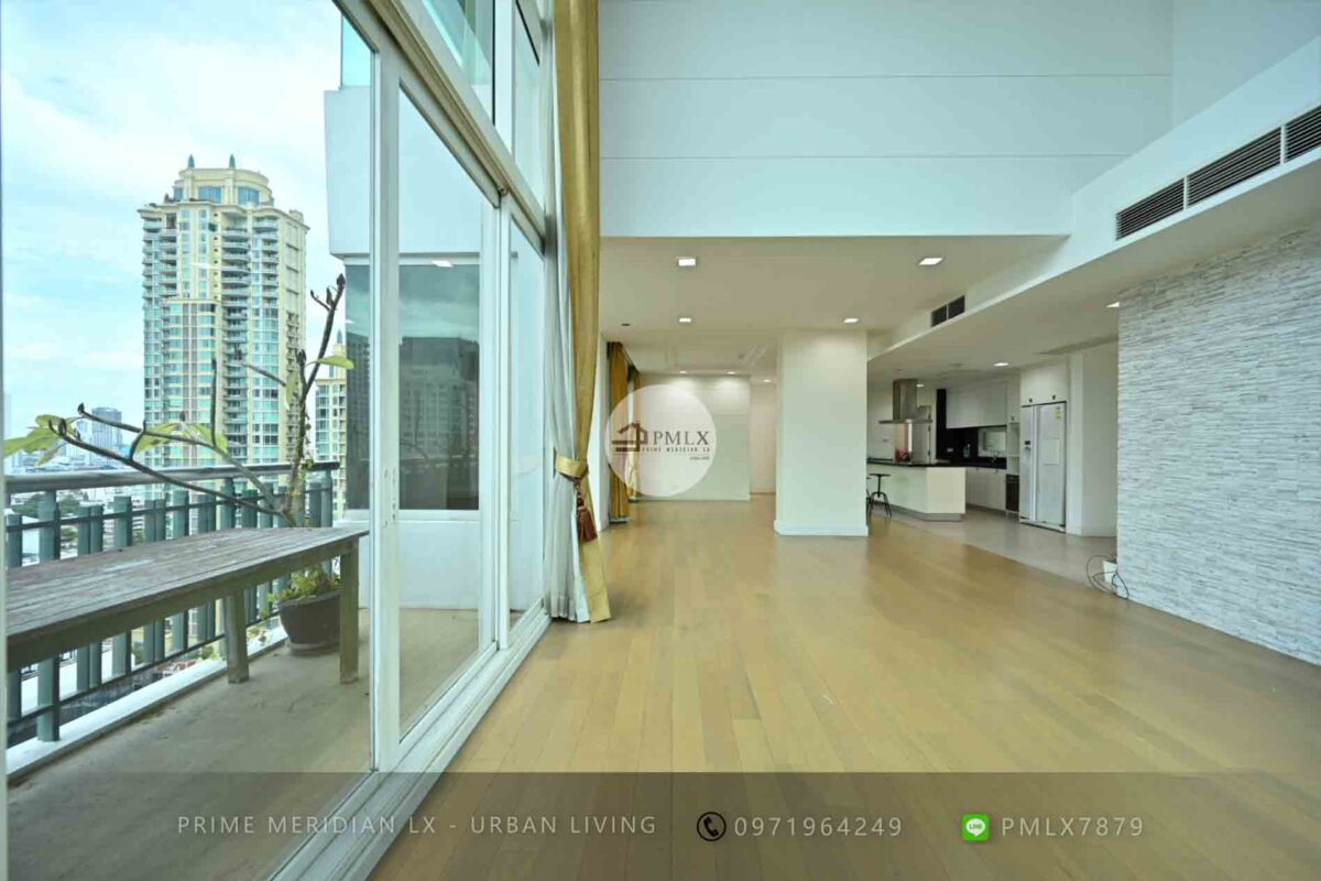 Wind Sukhumvit 23 - Triplex