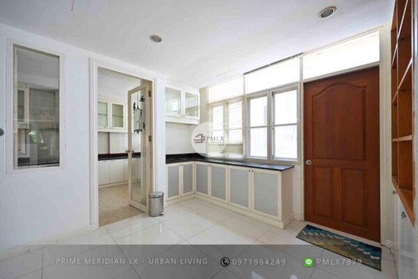 Nantawan Srinakarin - Luxury Single House