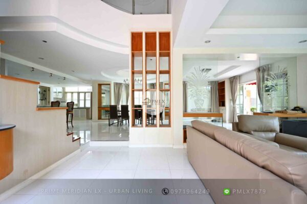 Nantawan Srinakarin - Luxury Single House