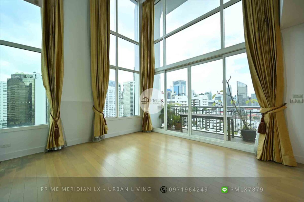 Wind Sukhumvit 23 - Triplex