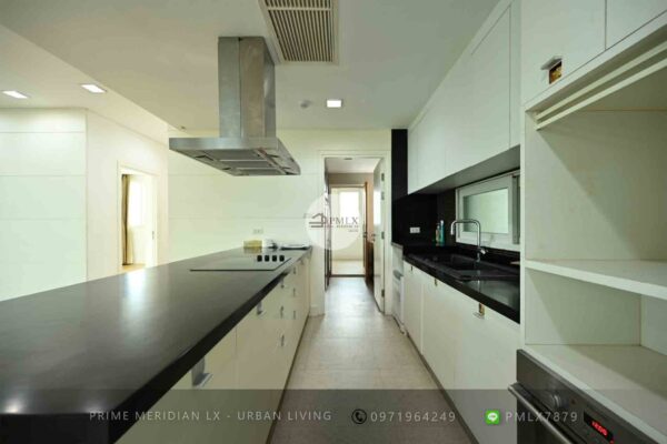 Wind Sukhumvit 23 - Triplex