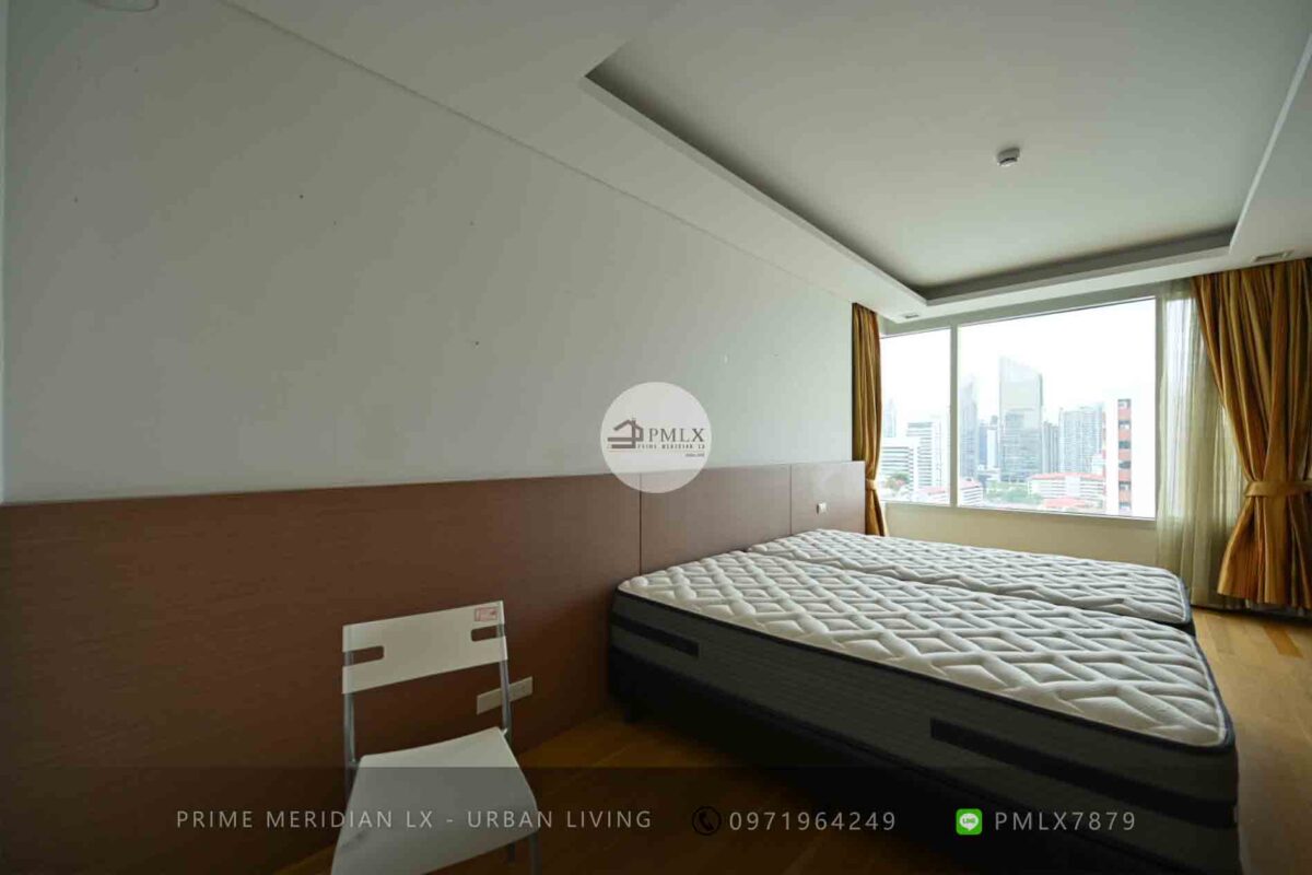 Wind Sukhumvit 23 - Triplex