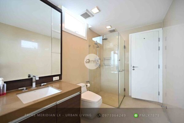 Wind Sukhumvit 23 - Triplex