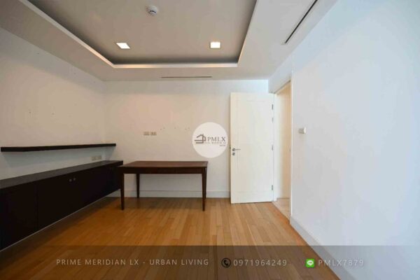 Wind Sukhumvit 23 - Triplex