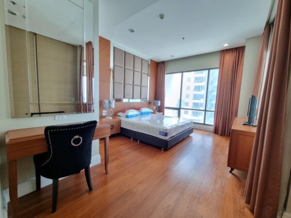 Bright Sukhumvit 24 - 3 Bedrooms