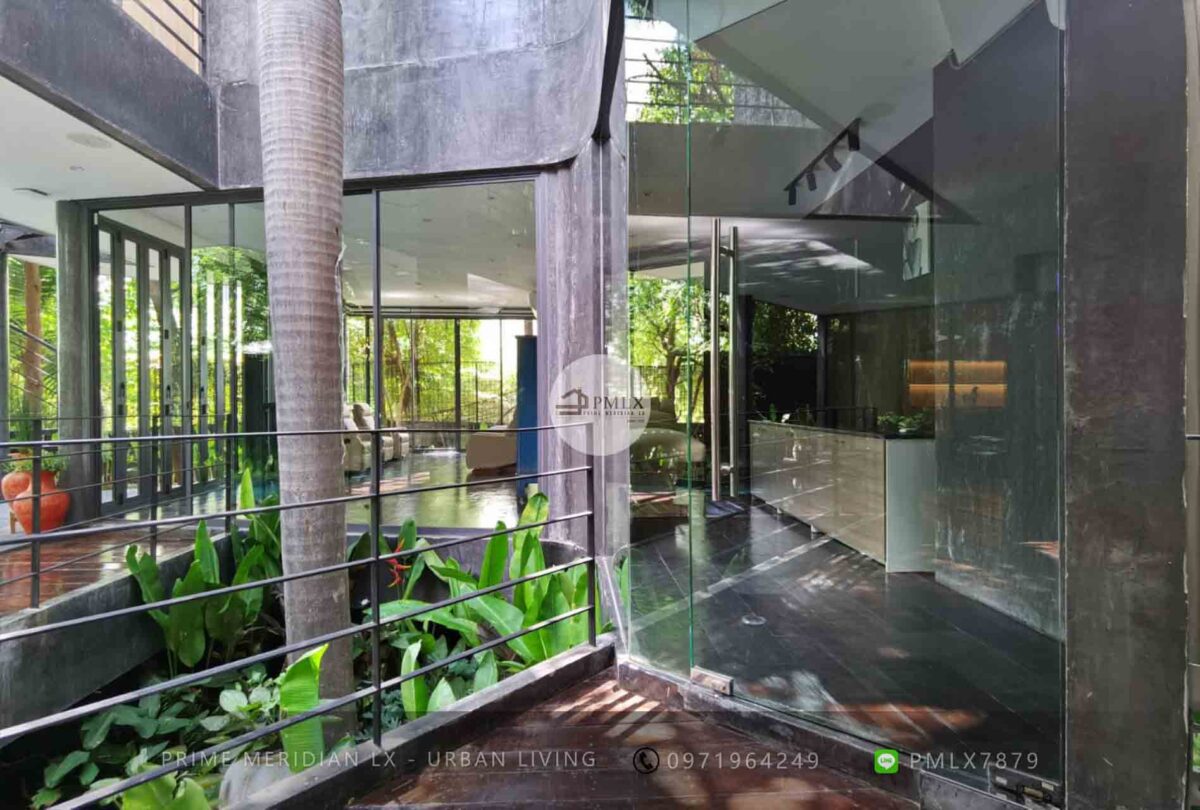 Sukhumvit 26 Luxury Single House