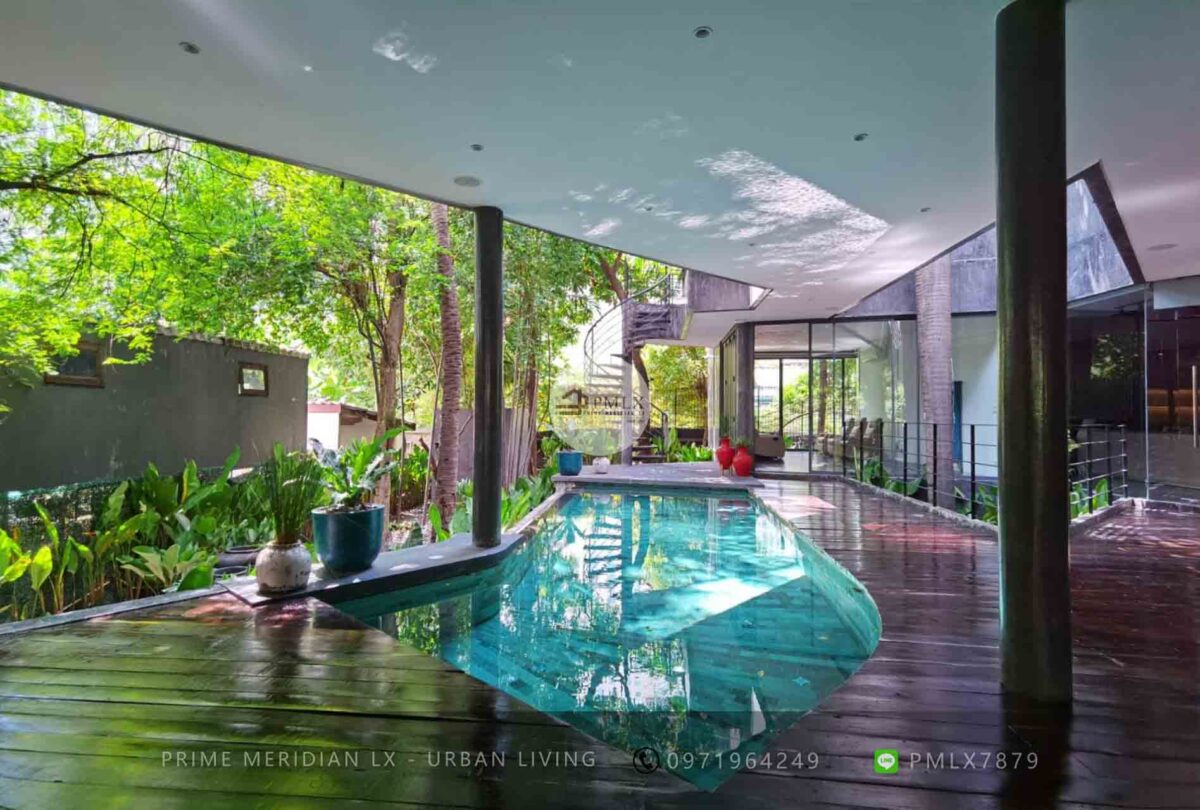 Sukhumvit 26 Luxury Single House