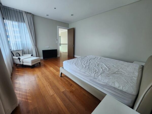 Bright Sukhumvit 24 - 6 Bedrooms