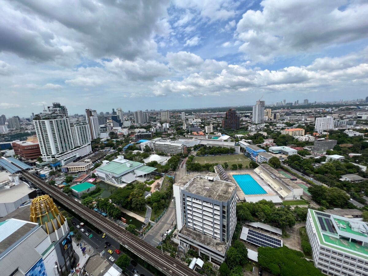 Fullerton Sukhumvit -3 Beds