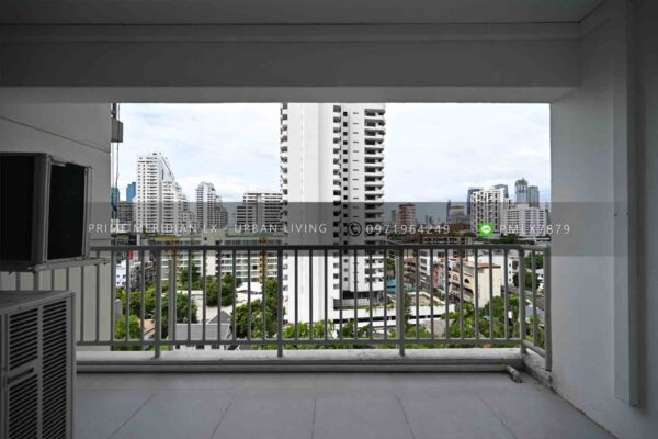 Baan Prida Sukhumvit 8 - Large Condo