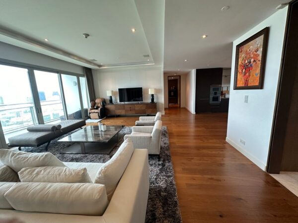 185 Rajadamri - Penthouse Duplex