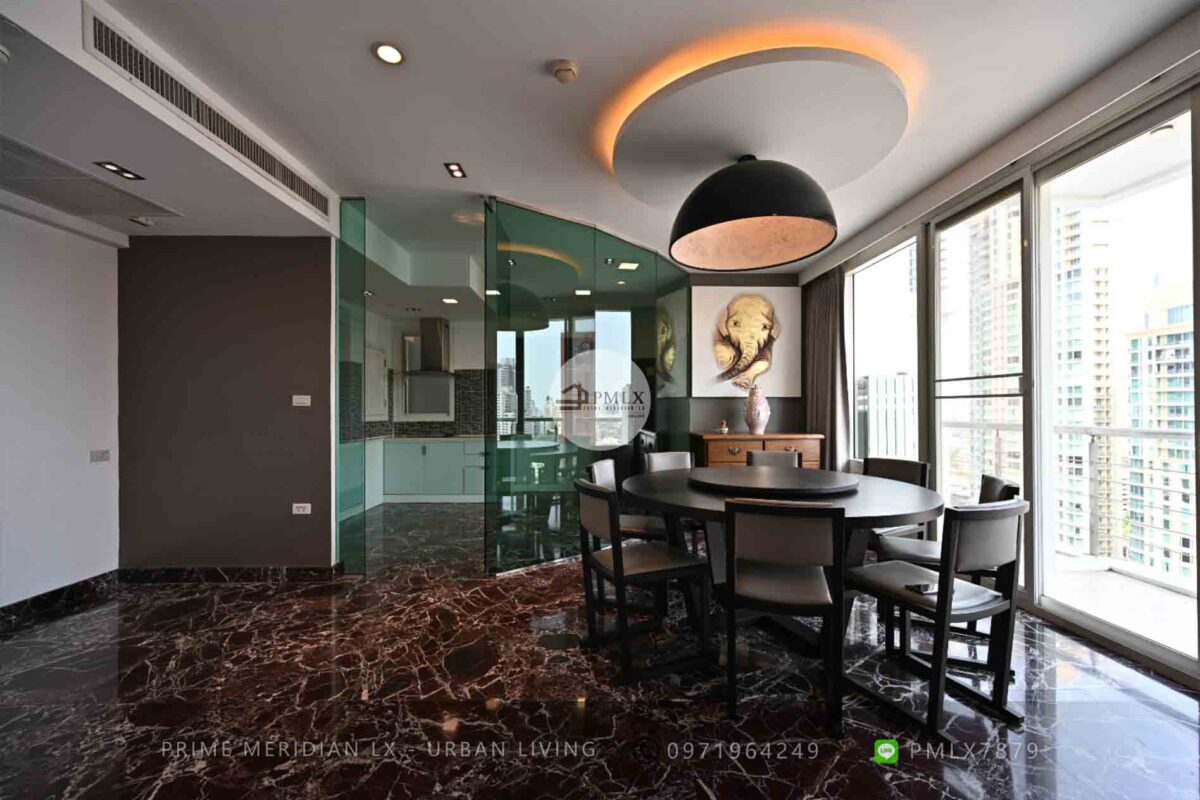 Wind Sukhumvit 23 - Triplex Penthouse