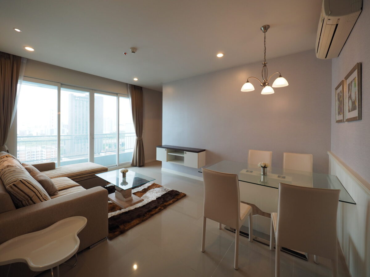 Circle Condominium