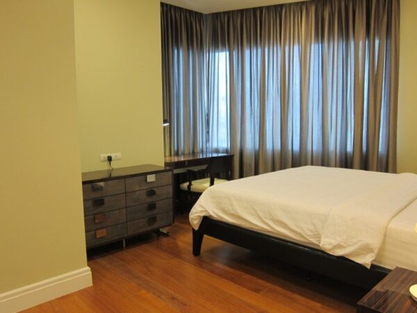 Bright Sukhumvit 24 - 1 Bedroom