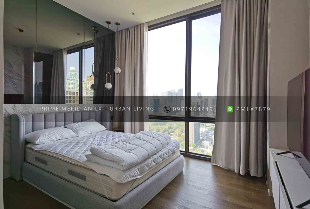 Muniq Langsuan - 2 Bed